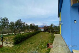010 2040 07 Zadar house with spacious land for sale