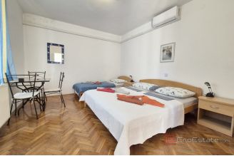 016 2016 75 island brac apartment house with sea view for sale