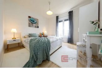 010 2043 11 Zadar semi detached house with pool for sale