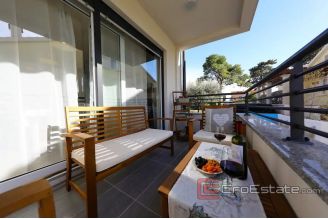 010 2043 11 Zadar semi detached house with pool for sale