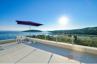 020 2021 294 rogoznica villa with sea view for sale