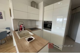 010 2035 22 Split Znjan three bedroom apartment for sale