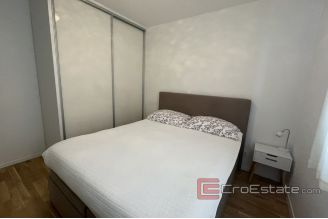 010 2035 22 Split Znjan three bedroom apartment for sale