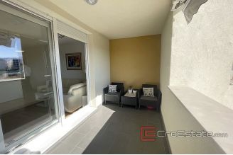 010 2035 22 Split Znjan three bedroom apartment for sale