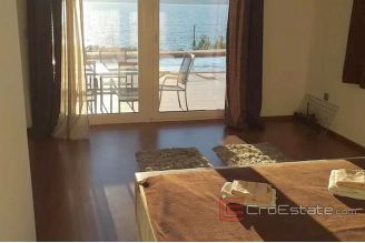 010 2042 03 Zadar apartment house with open sea view for sale