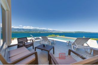 010 2042 03 Zadar apartment house with open sea view for sale
