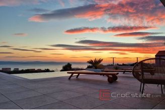 020 2036 13 Split area villa with pool and open sea view for sale