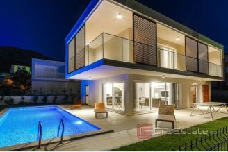 001 2040 11 near split modern villa with pool for sale