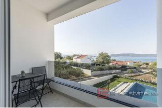 018 2040 09 Kastela villa with pool and sea view for sale