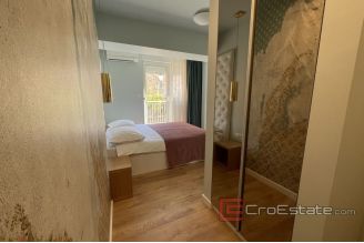 008 2036 16 Split Manus modern apartment for sale
