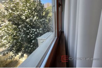 008 2036 16 Split Manus modern apartment for sale