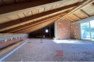 012 2030 24 Zadar detached house near the sea for sale