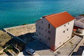 006 5079 30 Pag house first row to the sea for sale