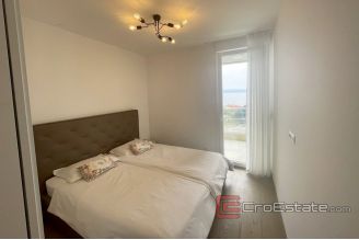 015 2036 17 split modern two bedroom apartment for rent
