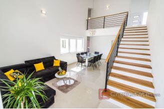 017 2043 13 Zadar house near the sea for sale1