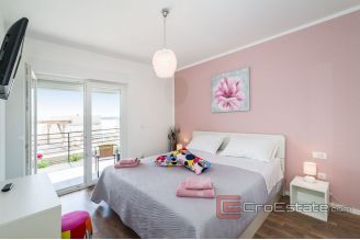 017 2043 13 Zadar house near the sea for sale1