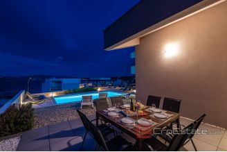 017 2043 13 Zadar house near the sea for sale1