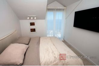 009 2022 325 Omis unique property with pool and sea view for sale