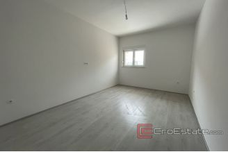 008 2030 25 Omis apartment in new building for sale