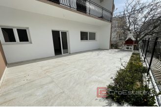 008 2030 25 Omis apartment in new building for sale