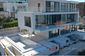 007 2035 23 Ciovo unique villa with pool and sea view for sale