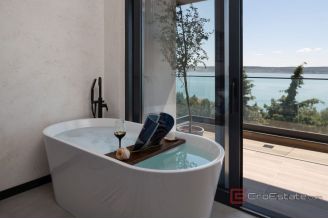 013 5082 30 Zadar Villa with pool and sea view for sale