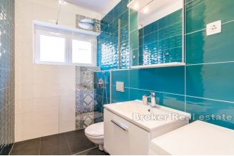 013 5084 30 Split Lovret modern two bedroom apartment for sale