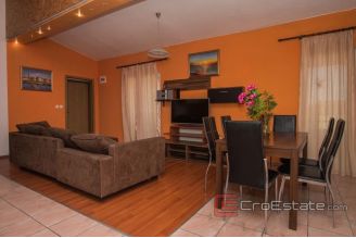 012 2041 14 Sibenik House with pool for sale