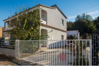 012 2041 14 Sibenik House with pool for sale