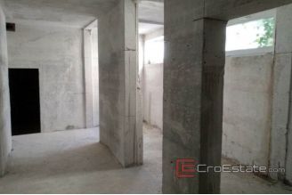 005 2041 15 Split Dragovode Business space for sale