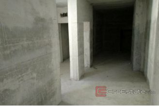005 2041 15 Split Dragovode Business space for sale