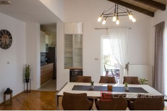 019 5086 30 Sibenik stone house with pool for sale