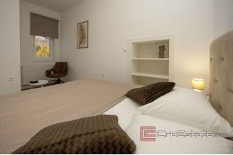 019 5086 30 Sibenik stone house with pool for sale