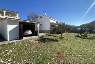 020 2022 330 Rogoznica house in the first row to the sea for sale