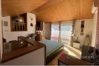 020 2022 330 Rogoznica house in the first row to the sea for sale
