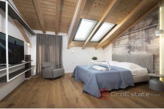 010 2041 16 sibenik renovated house in center for sale