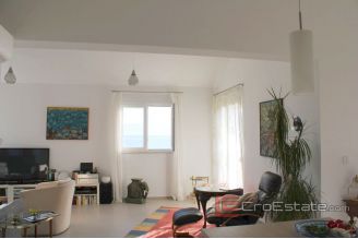020 2031 34 island solta house with sea view for sale