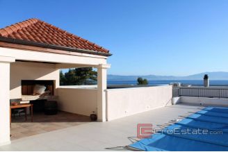 020 2031 34 island solta house with sea view for sale