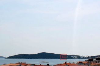 018 2031 35 near rogoznica house with sea view for sale