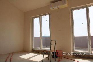 018 2031 35 near rogoznica house with sea view for sale