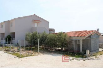 018 2031 35 near rogoznica house with sea view for sale