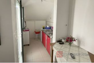 007 5090 30 split studio apartment for sale