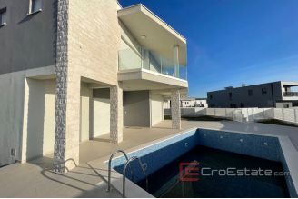 008 2036 23 near sibenik modern villa with pool for sale