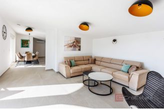 020 2029 35 rogoznica villa in the third row to the sea for sale