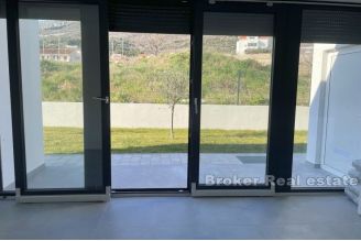 015 2035 24 kastela with swimming pool for sale