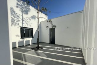 015 2035 24 kastela with swimming pool for sale