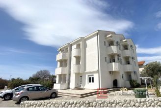 011 2043 15 near zadar seafront apartment house for sale