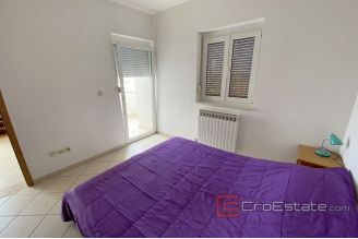 011 2043 15 near zadar seafront apartment house for sale