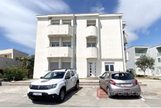 011 2043 15 near zadar seafront apartment house for sale