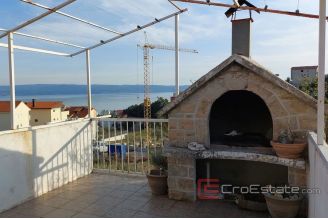 018 2041 17 near split family house with sea view for sale